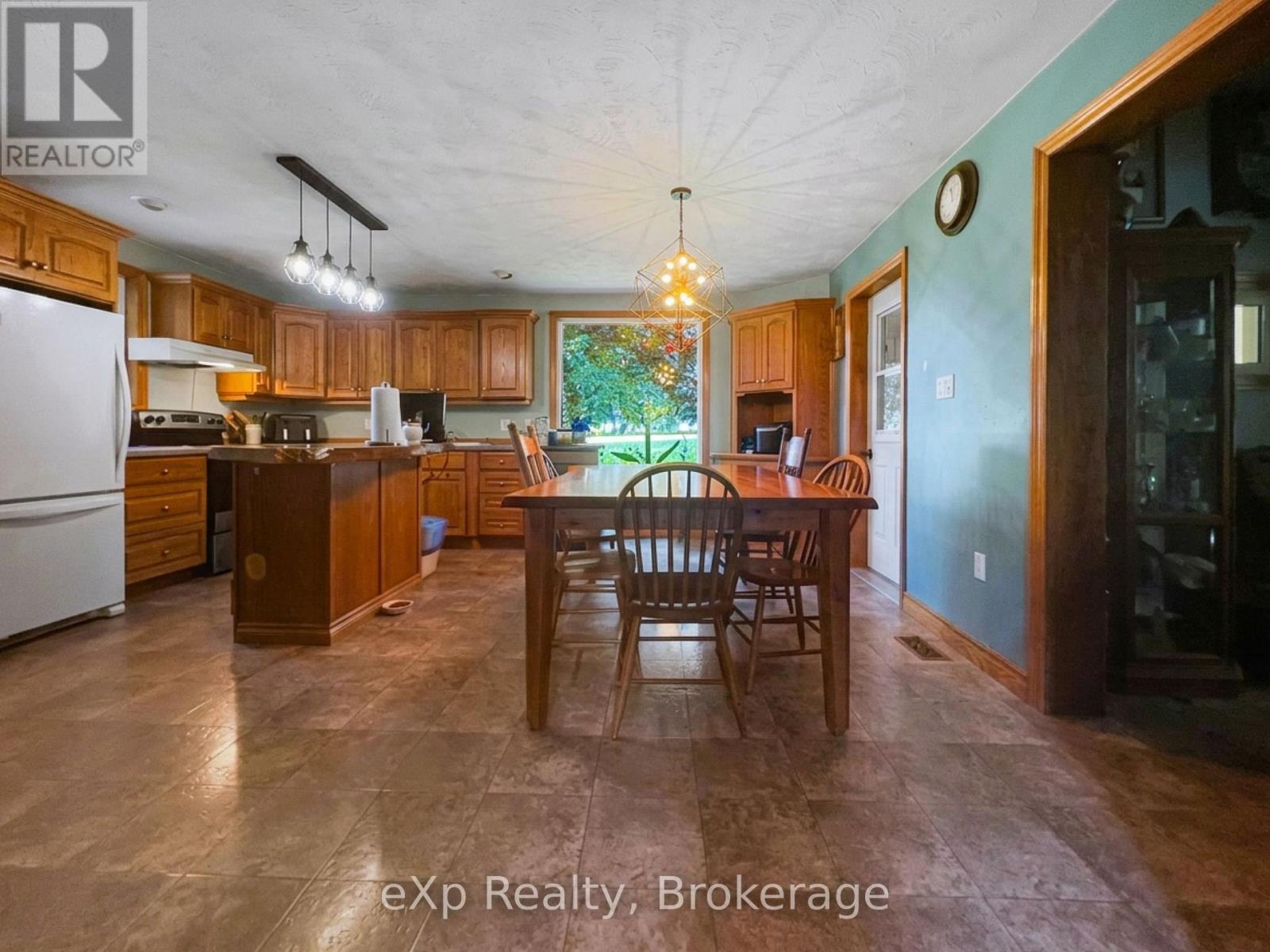 42094 Salem Road, Morris Turnberry (Turnberry), Ontario  N0G 2W0 - Photo 16 - X13695342