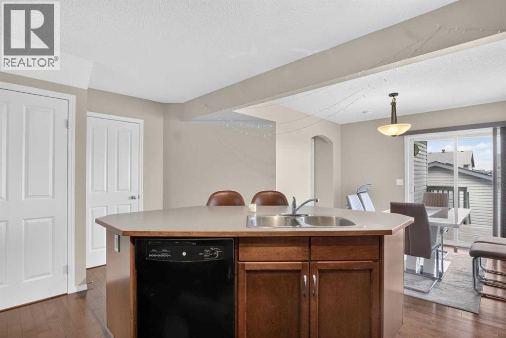 116 Panora Close NW, Calgary, Alberta T3K 0G4 - Photo 15 - A2321370