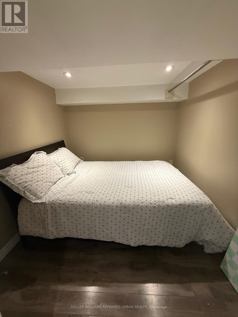 Bsmt - 23 Algoma Street, Toronto, Ontario  M8Y 1C2 - Photo 10 - W13695376