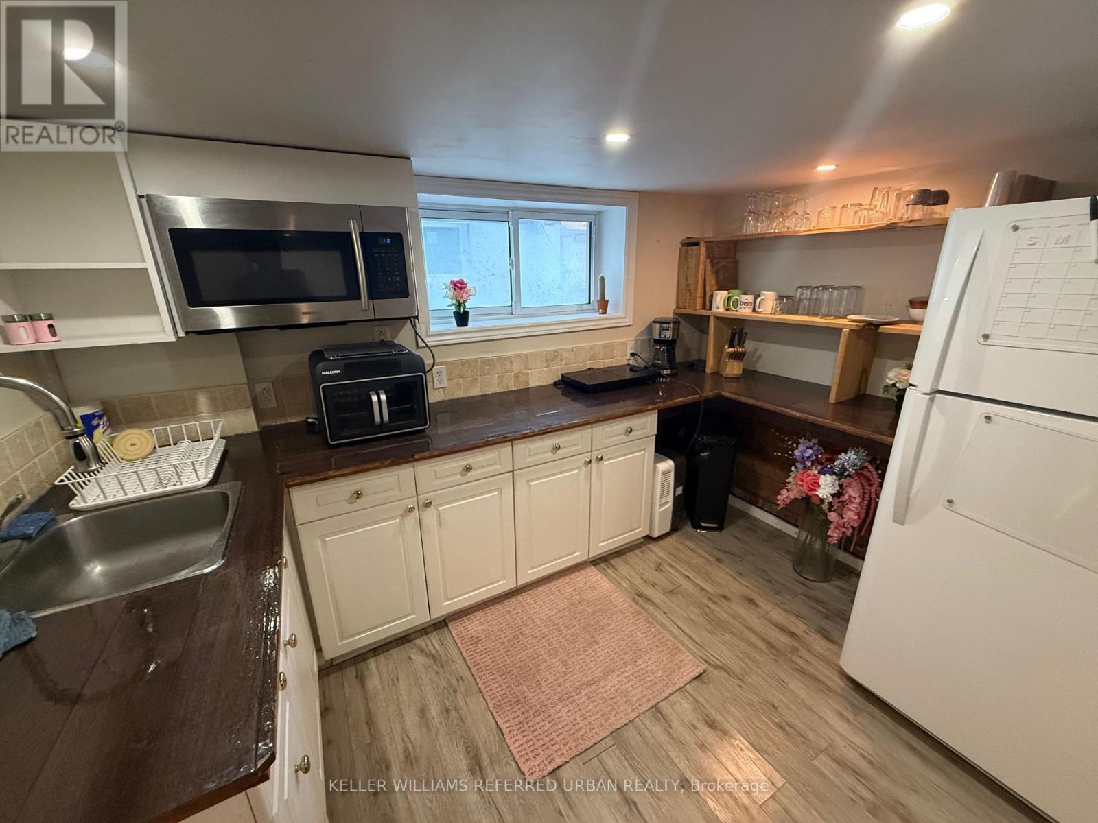 Bsmt - 23 Algoma Street, Toronto, Ontario  M8Y 1C2 - Photo 4 - W13695376