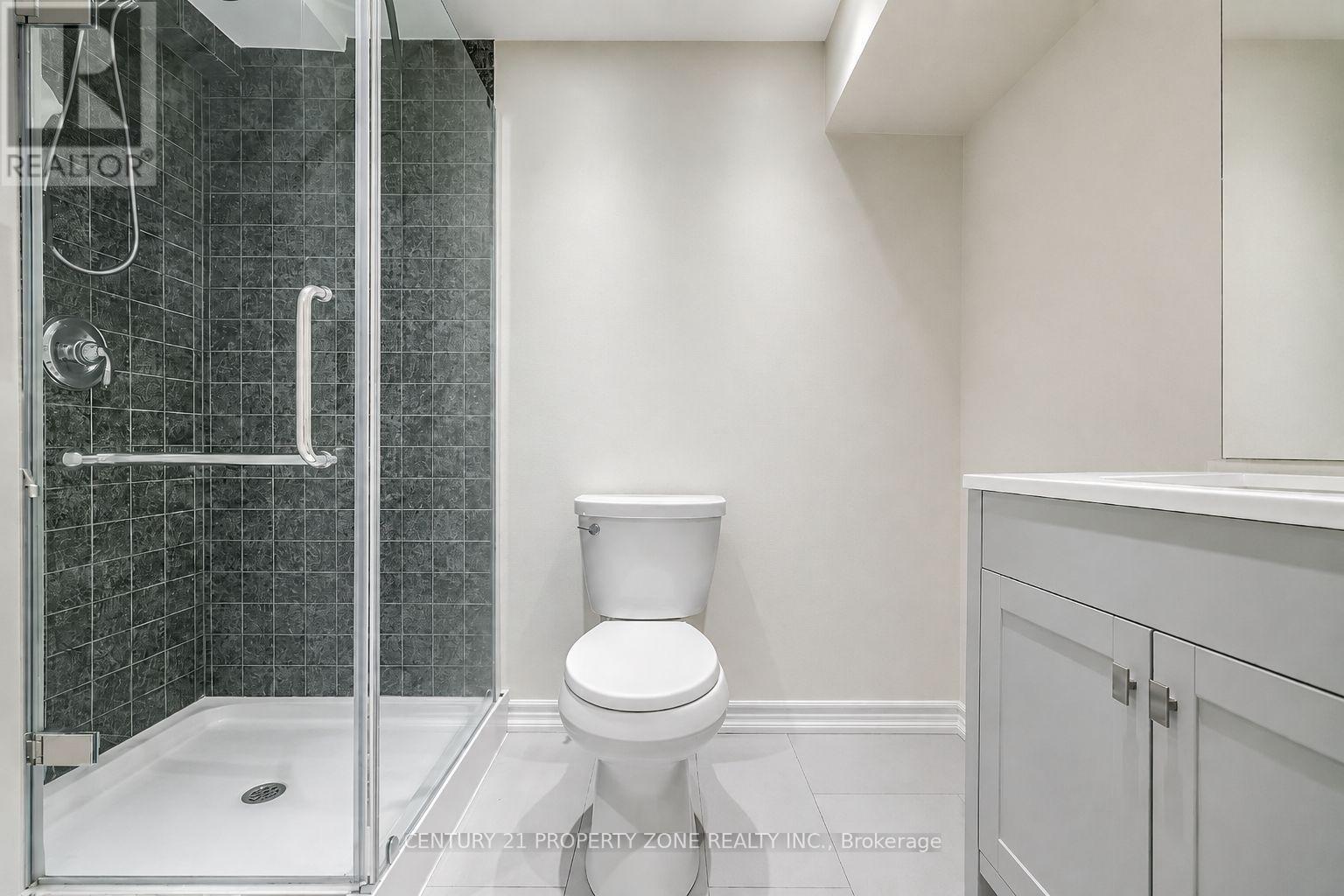 27 Madrid Crescent N, Brampton, Ontario  L6S 2X5 - Photo 18 - W13695444