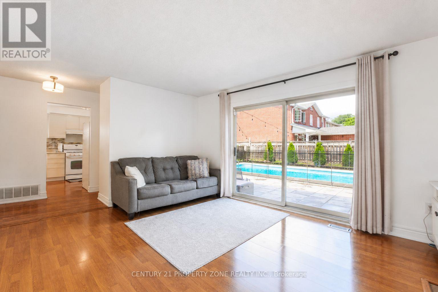 27 Madrid Crescent N, Brampton, Ontario  L6S 2X5 - Photo 32 - W13695444
