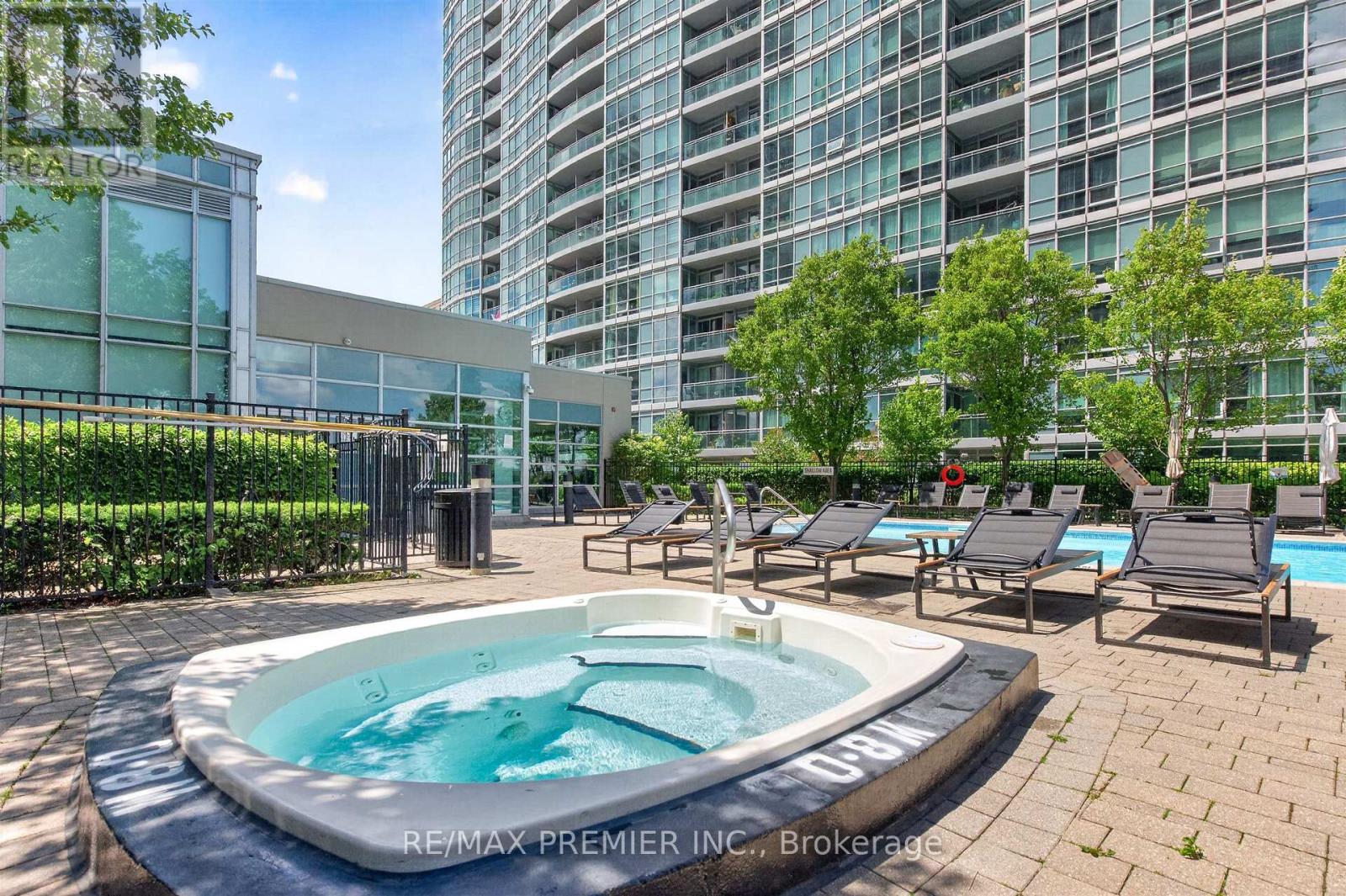 2133 - 165 Legion Road N, Toronto, Ontario  M8Y 0B3 - Photo 31 - W13695474