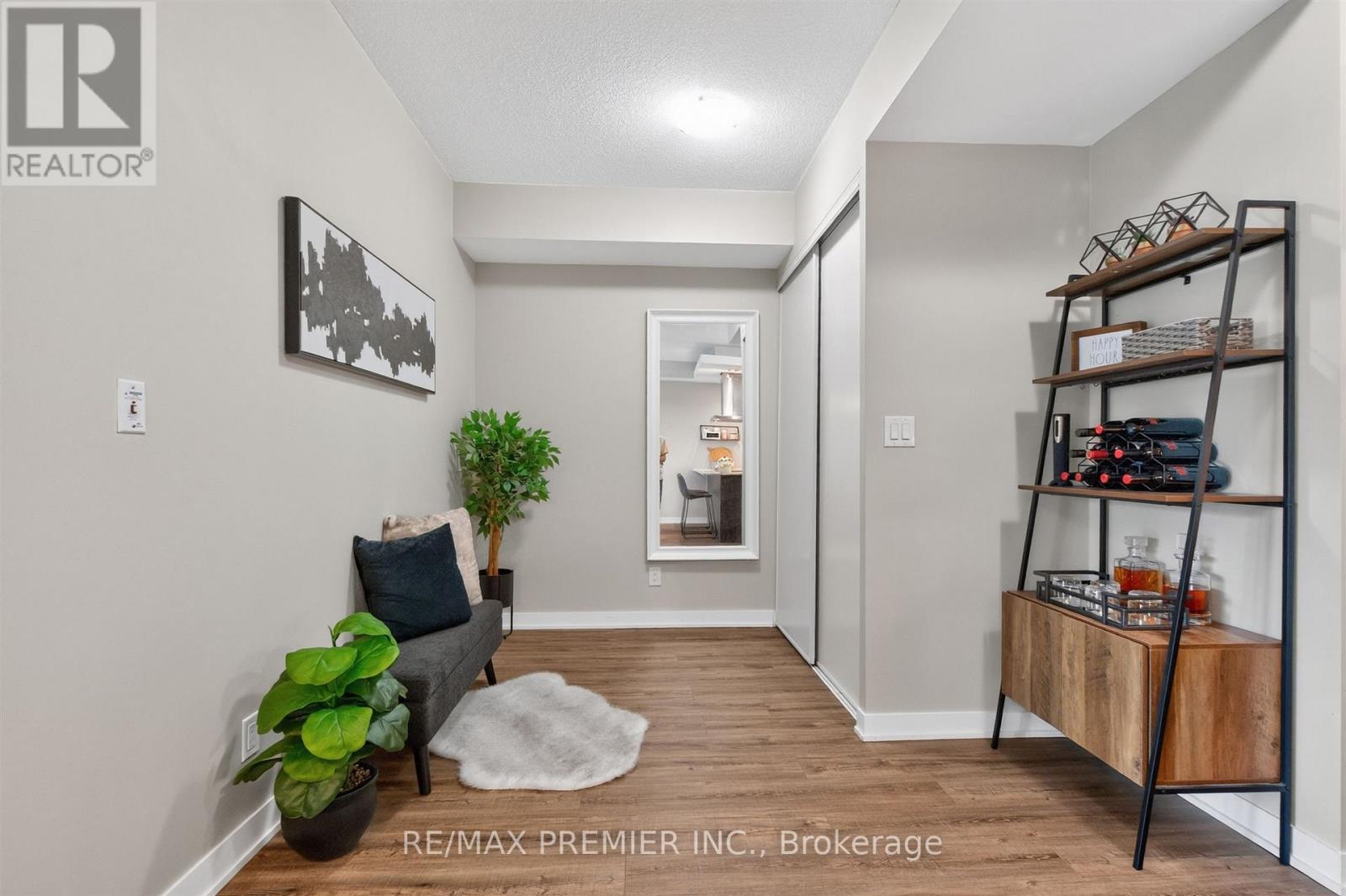 2133 - 165 Legion Road N, Toronto, Ontario  M8Y 0B3 - Photo 5 - W13695474