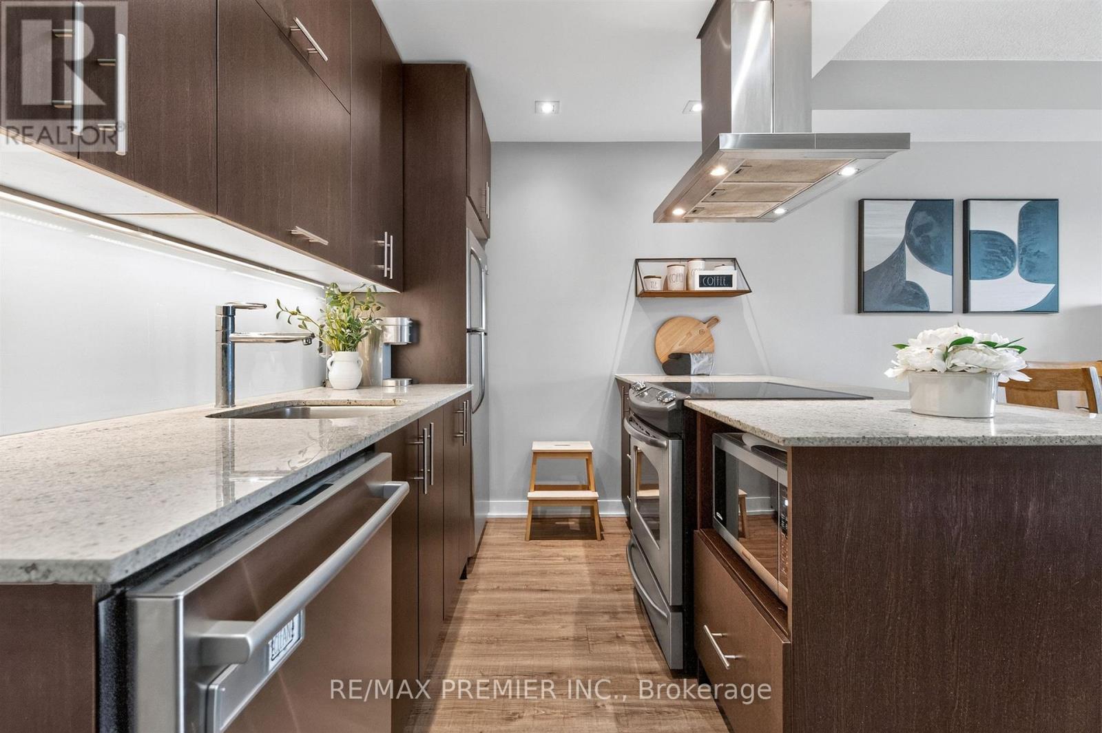 2133 - 165 Legion Road N, Toronto, Ontario  M8Y 0B3 - Photo 6 - W13695474