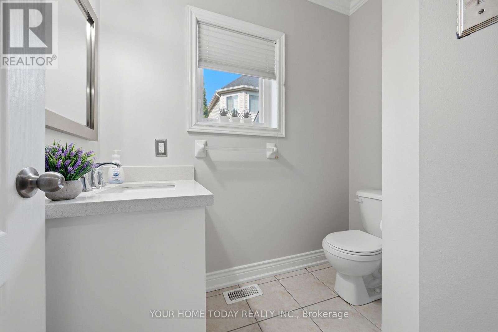 19 Mcnally Street, Halton Hills, Ontario  L7G 6B7 - Photo 17 - W13695478