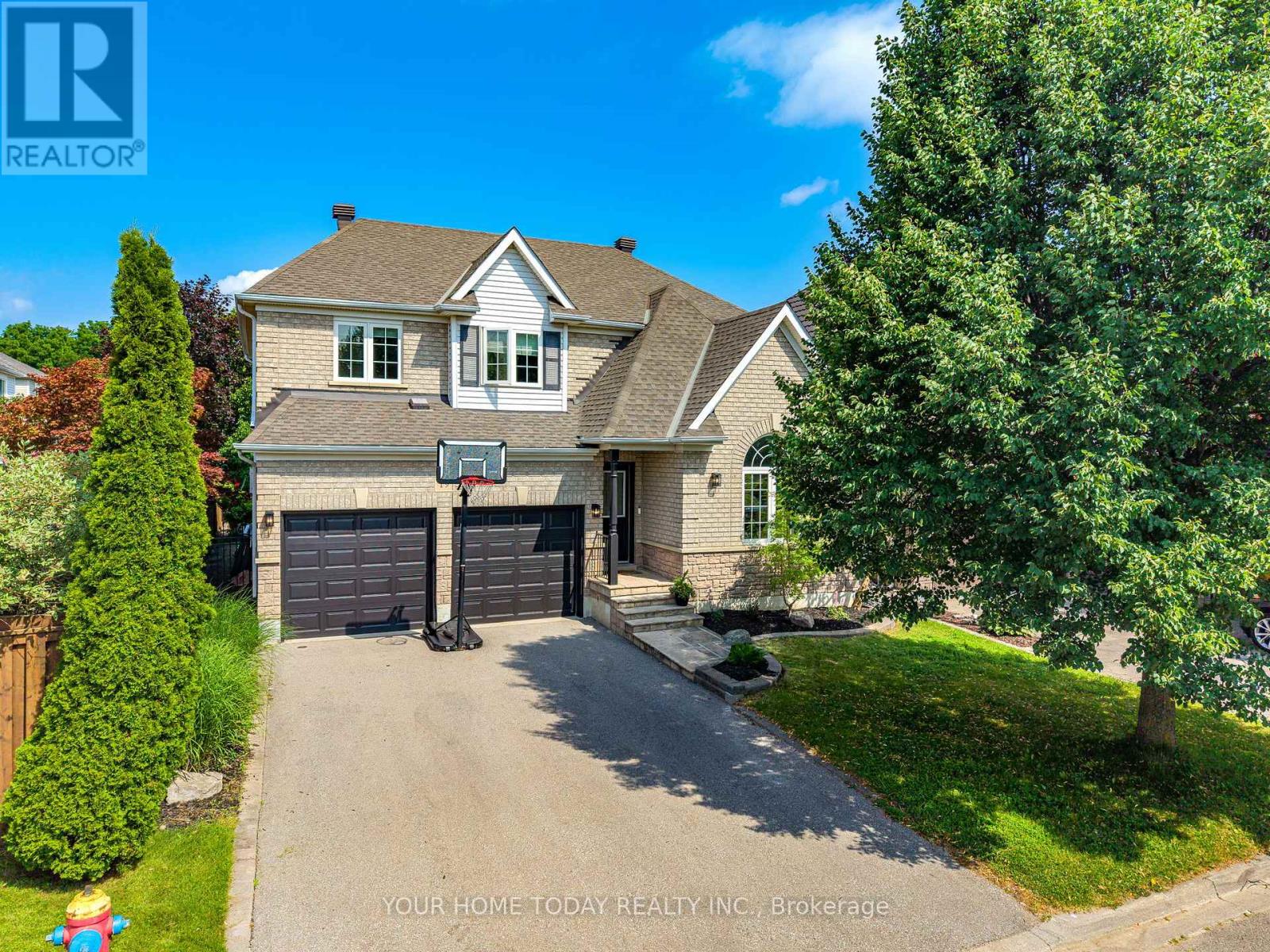 19 Mcnally Street, Halton Hills, Ontario  L7G 6B7 - Photo 2 - W13695478