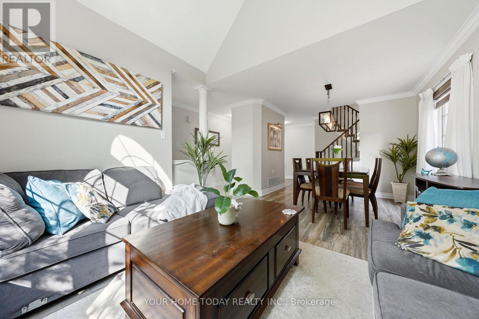 19 Mcnally Street, Halton Hills, Ontario  L7G 6B7 - Photo 7 - W13695478