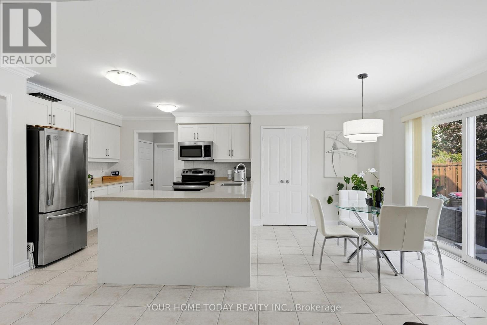 19 Mcnally Street, Halton Hills, Ontario  L7G 6B7 - Photo 9 - W13695478