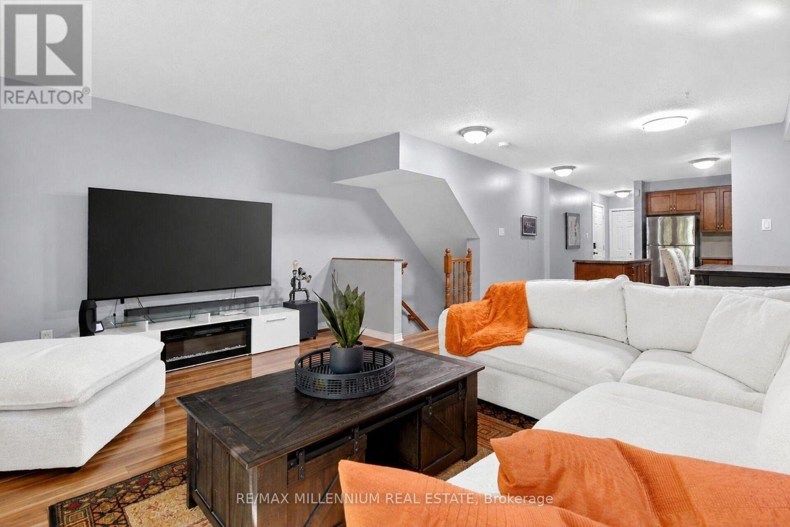 267 Keltie Private, Ottawa, Ontario  K2J 0A5 - Photo 3 - X13695386
