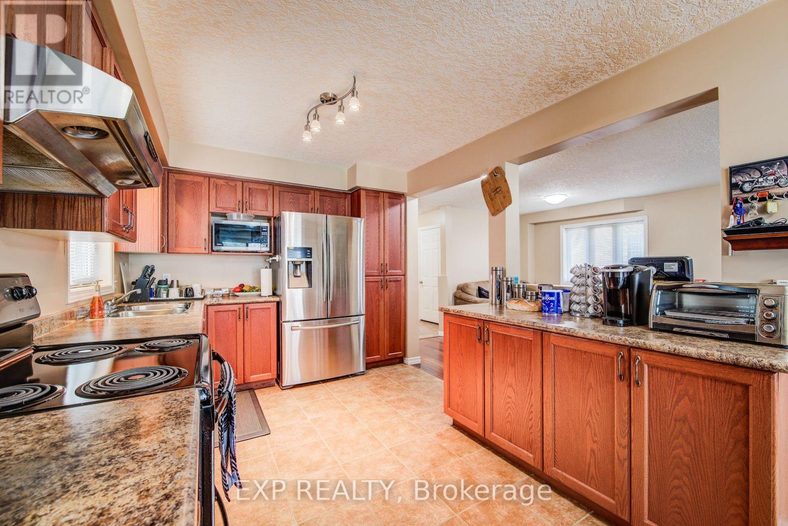 124 Udvari Crescent, Kitchener, Ontario  N2N 3P6 - Photo 11 - X13695502