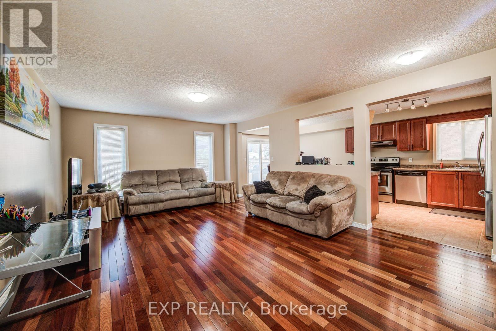 124 Udvari Crescent, Kitchener, Ontario  N2N 3P6 - Photo 7 - X13695502