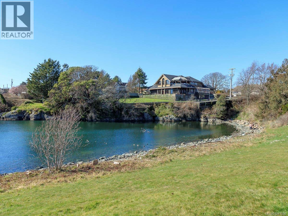 423 203 Kimta Rd, Victoria, British Columbia V9A 6T5 - Photo 43 - 1041596
