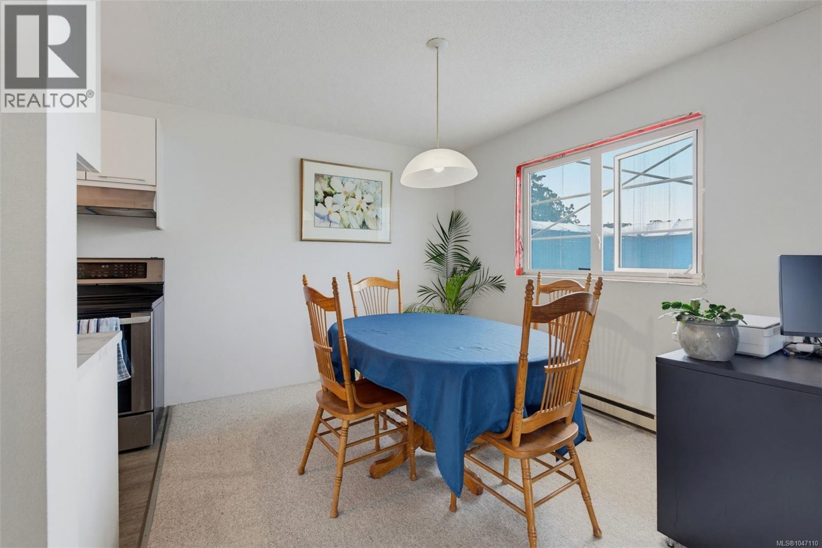 421 3255 Glasgow Ave, Saanich, British Columbia  V8X 4S4 - Photo 7 - 1047110