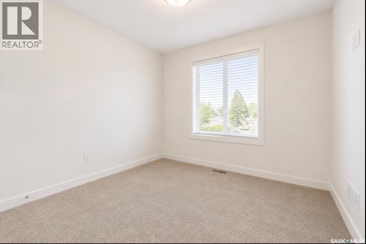 2464 Francis Street, Regina, Saskatchewan  S4N 2P9 - Photo 10 - SK046028