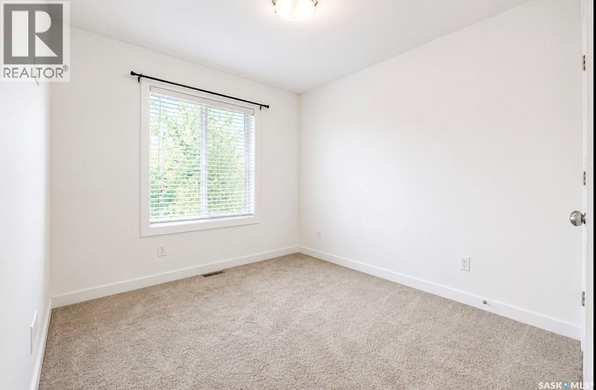 2464 Francis Street, Regina, Saskatchewan  S4N 2P9 - Photo 8 - SK046028