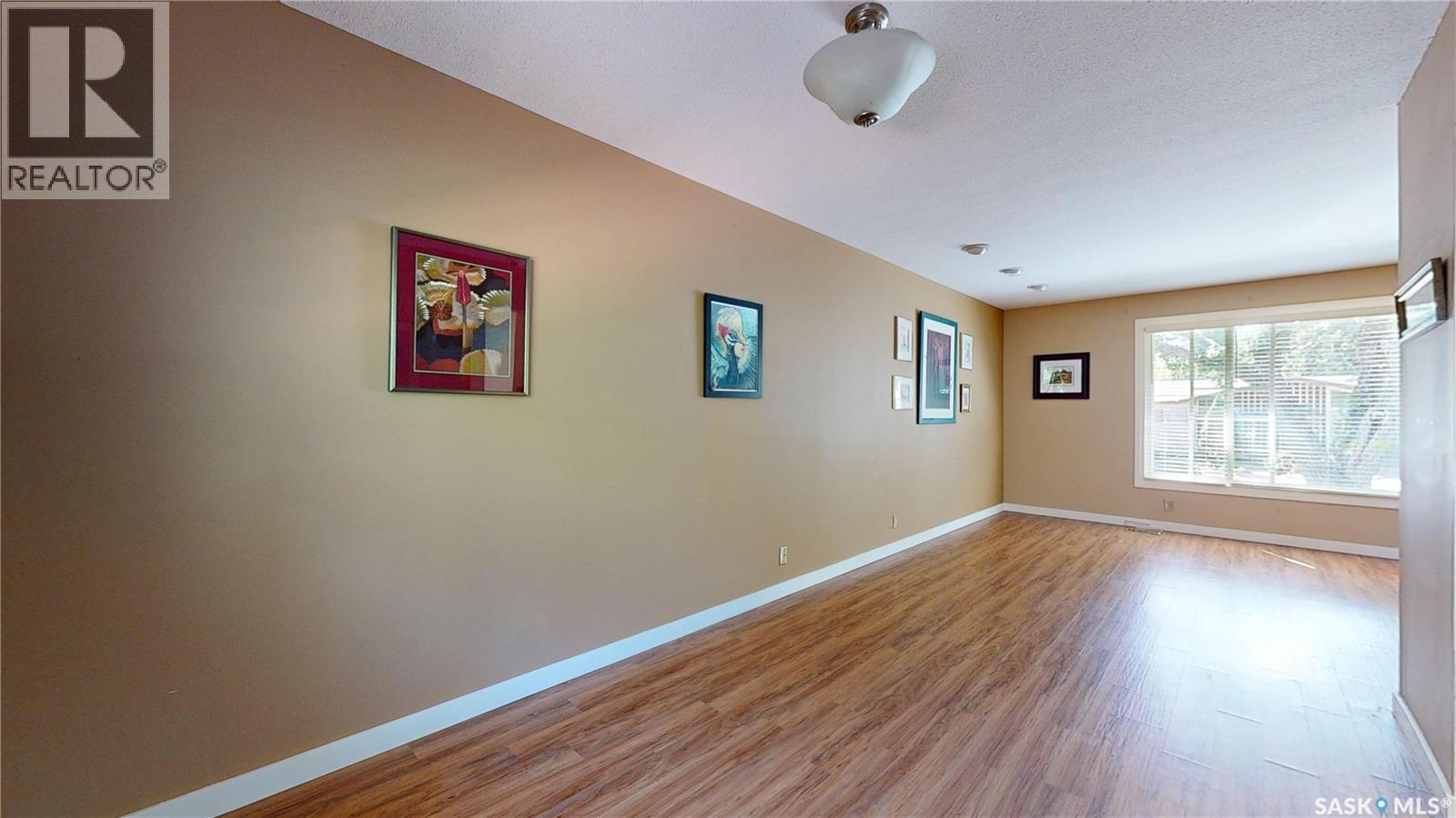 130 Cameron Crescent, Regina, Saskatchewan  S4S 2X4 - Photo 11 - SK046012