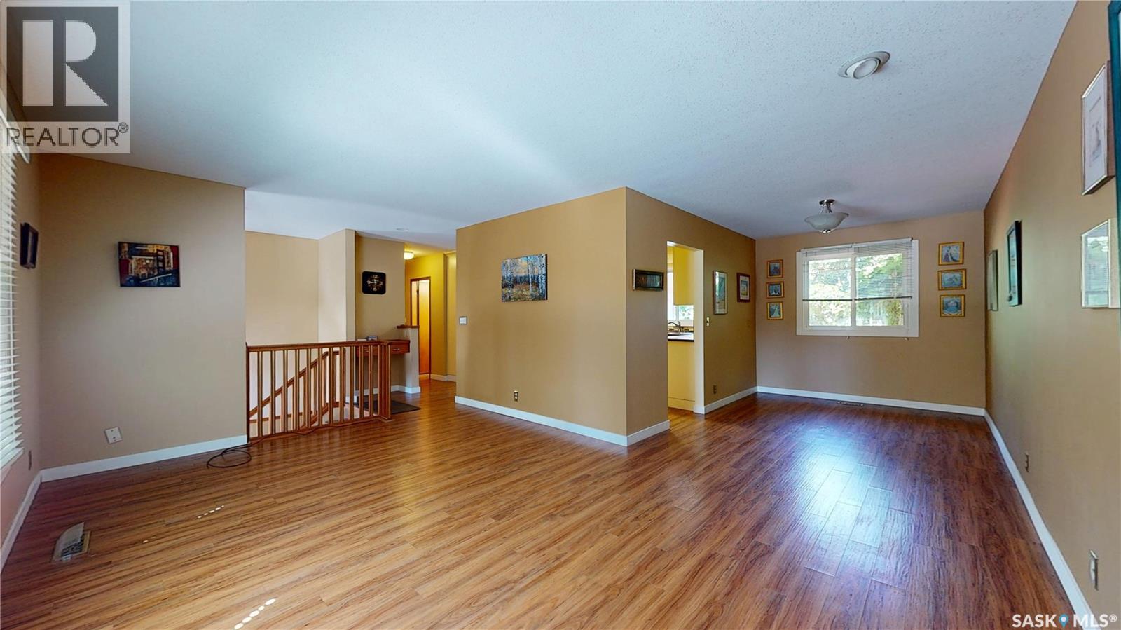 130 Cameron Crescent, Regina, Saskatchewan  S4S 2X4 - Photo 4 - SK046012