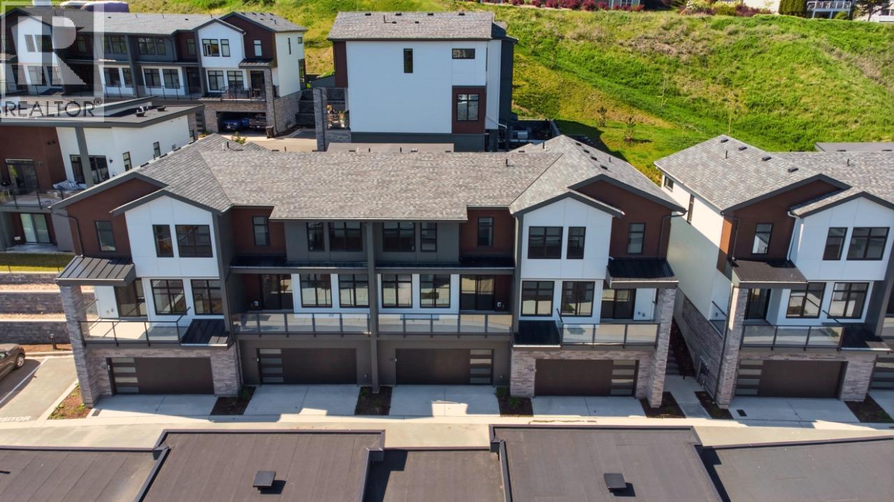 7599 Klinger Road Unit# 18, Okanagan Landing, British Columbia  V1H 0B2 - Photo 4 - 10389178