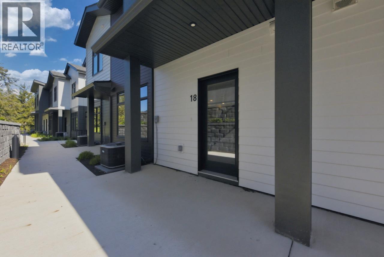 7599 Klinger Road Unit# 18, Okanagan Landing, British Columbia  V1H 0B2 - Photo 9 - 10389178