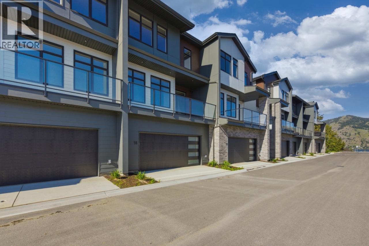 7599 Klinger Road Unit# 18, Okanagan Landing, British Columbia  V1H 0B2 - Photo 2 - 10389178