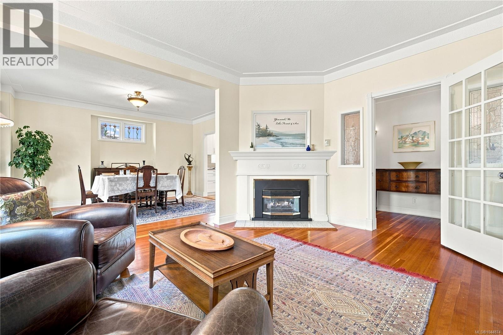 2449 Oregon Ave, Victoria, British Columbia  V8R 3V8 - Photo 2 - 1044874