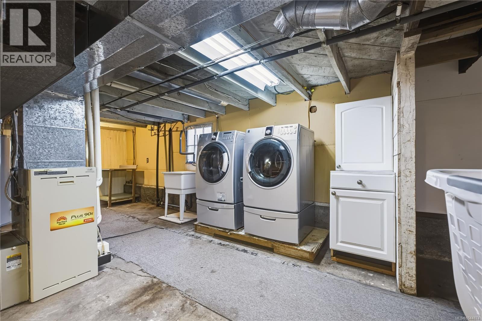 2449 Oregon Ave, Victoria, British Columbia  V8R 3V8 - Photo 33 - 1044874
