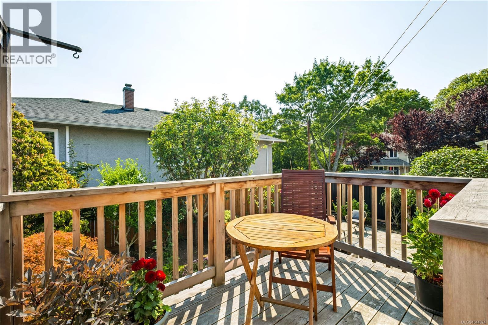 2449 Oregon Ave, Victoria, British Columbia  V8R 3V8 - Photo 34 - 1044874