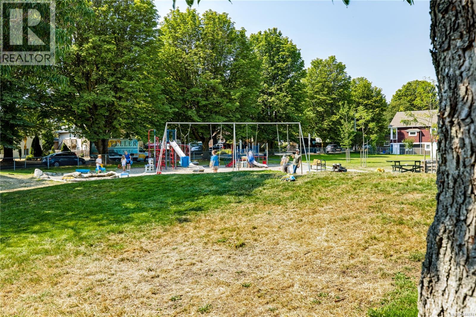 2449 Oregon Ave, Victoria, British Columbia  V8R 3V8 - Photo 43 - 1044874