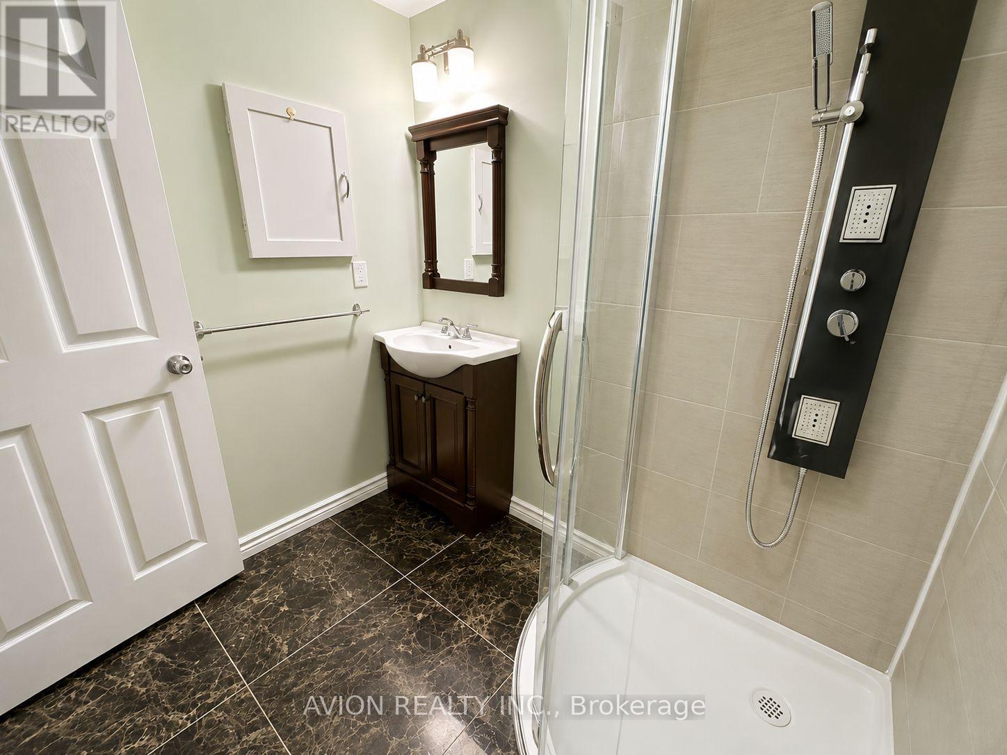 Basement - 26 Wendelyn Drive, Richmond Hill, Ontario  L4E 0P8 - Photo 5 - N13660406