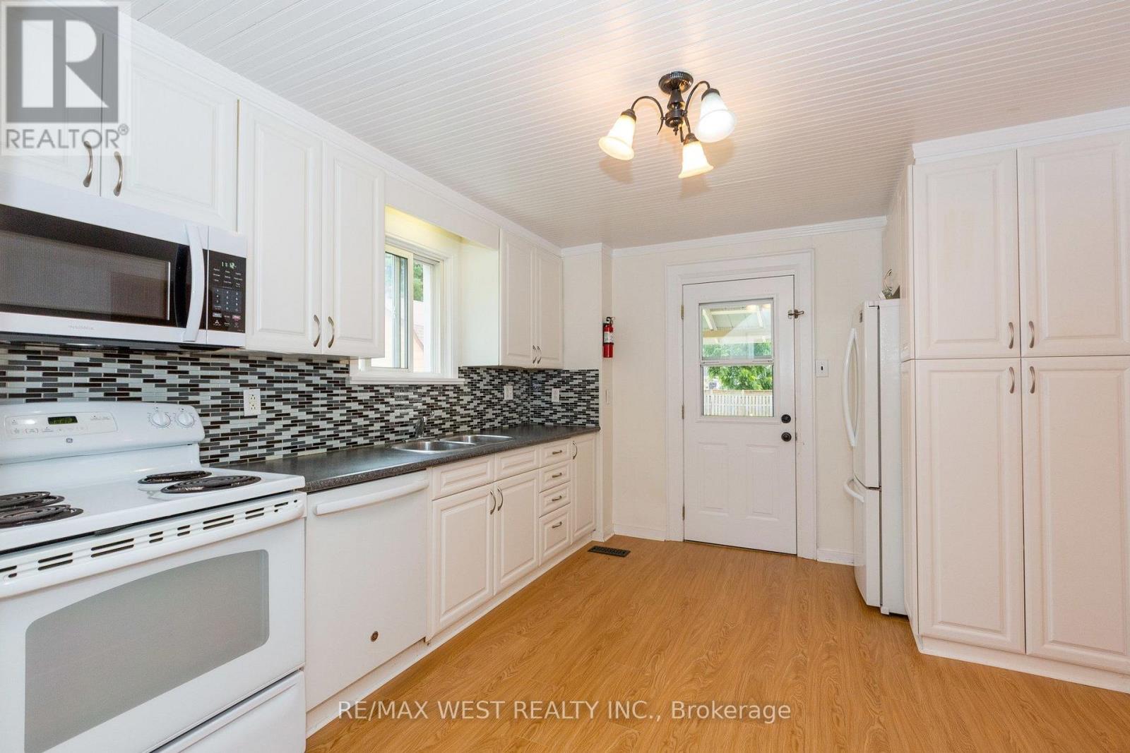 175 Wellington Street W, New Tecumseth, Ontario  L9R 1H6 - Photo 13 - N13694044