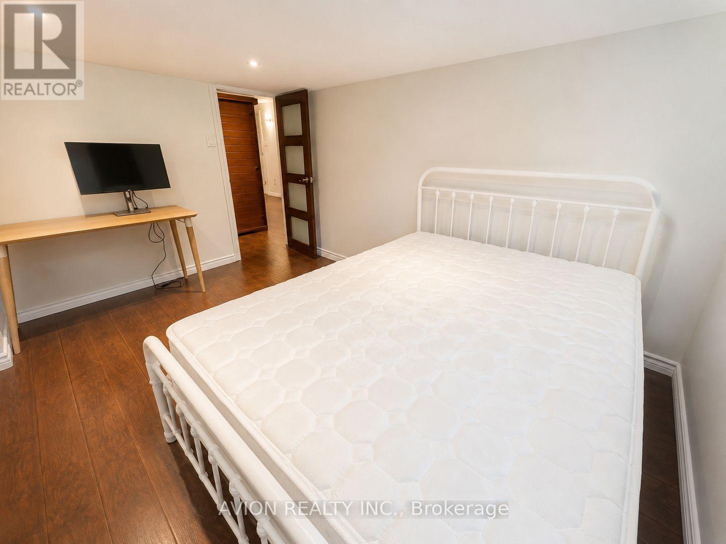 Basement - 26 Wendelyn Drive, Richmond Hill, Ontario  L4E 0P8 - Photo 7 - N13660406