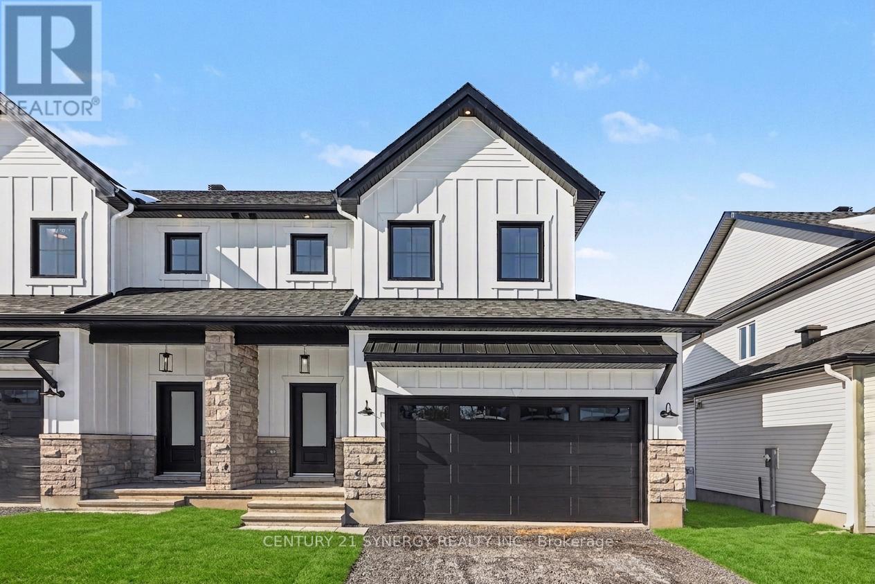 77 VILLENEUVE STREET, North Stormont, Ontario