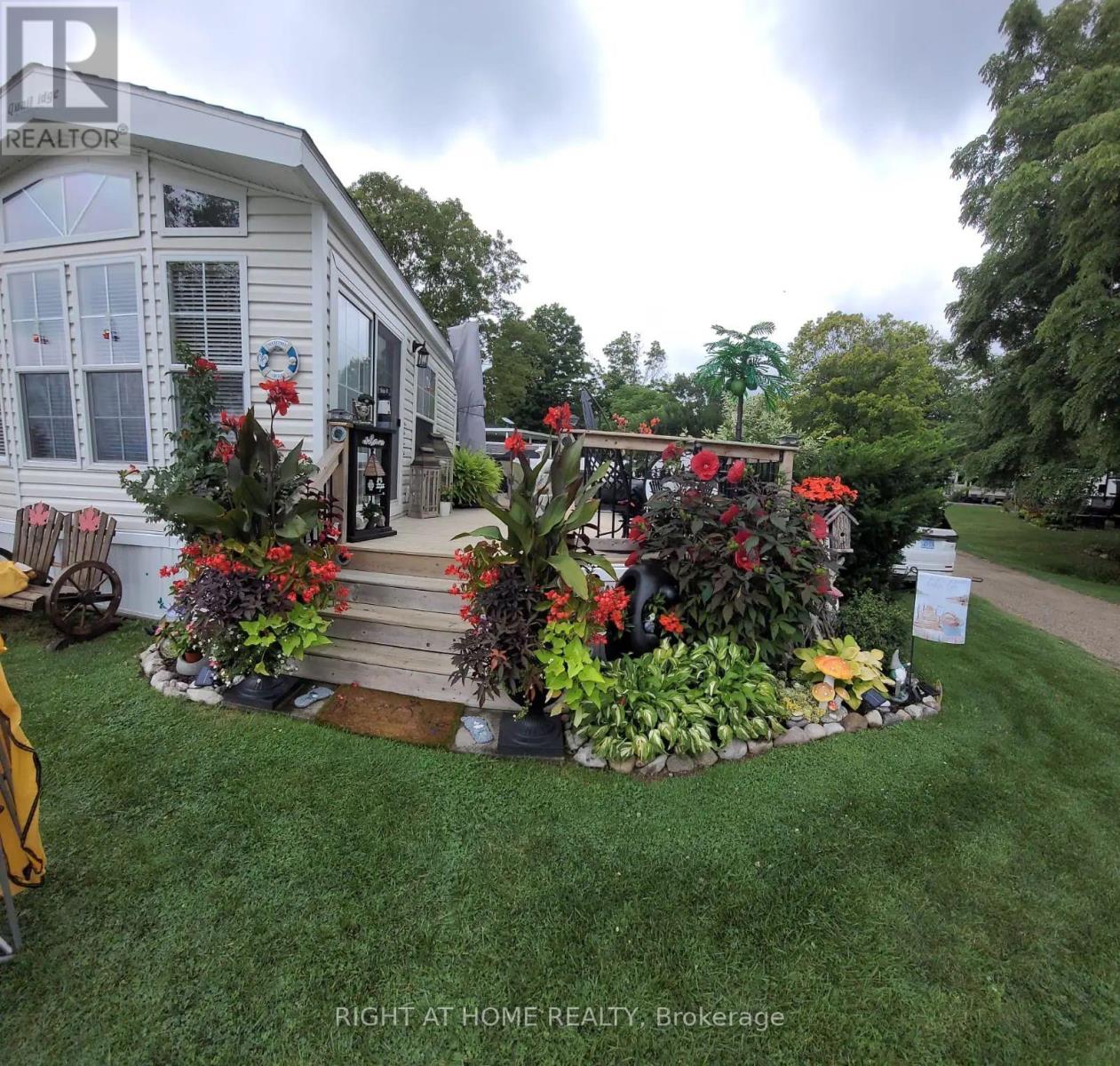 22499 Gray Line S, West Elgin, Ontario  N0L 2C0 - Photo 3 - X13695542