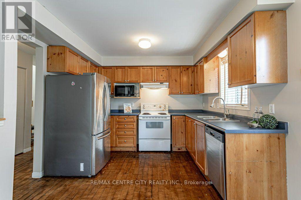 320 Rossmore Court, London South, Ontario  N6C 6B9 - Photo 11 - X13695578