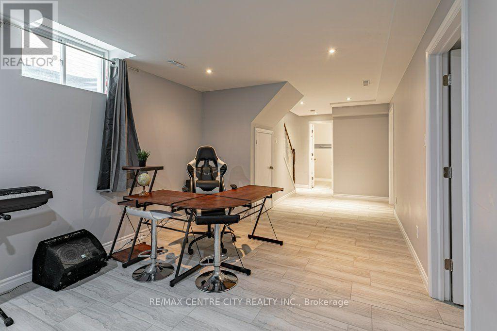320 Rossmore Court, London South, Ontario  N6C 6B9 - Photo 14 - X13695578