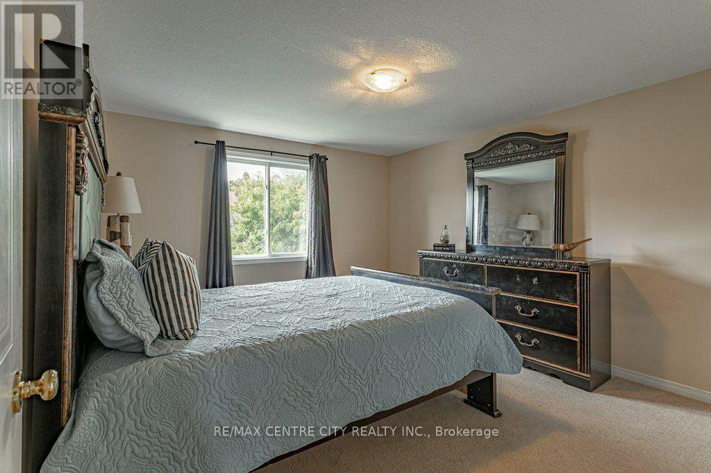 320 Rossmore Court, London South, Ontario  N6C 6B9 - Photo 22 - X13695578