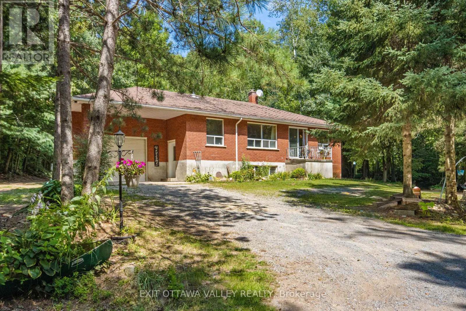 561 Long Lake Road, Madawaska Valley, Ontario K0J 1B0 - Photo 2 - X13695670