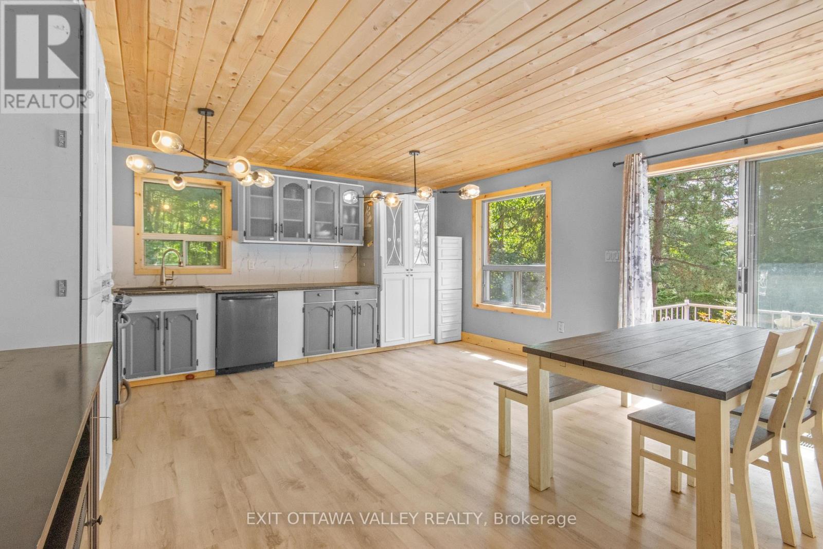 561 Long Lake Road, Madawaska Valley, Ontario  K0J 1B0 - Photo 20 - X13695670