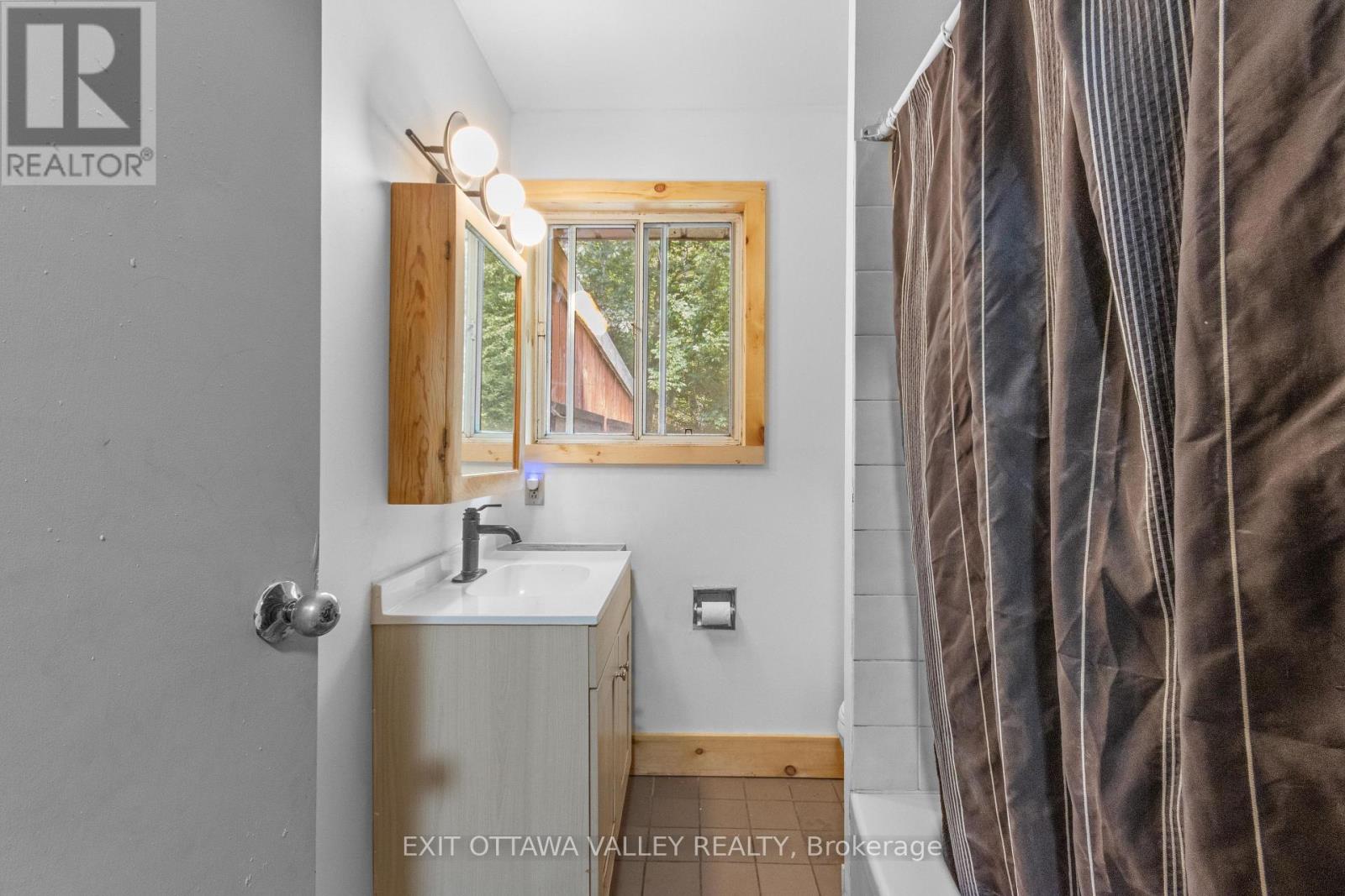 561 Long Lake Road, Madawaska Valley, Ontario  K0J 1B0 - Photo 33 - X13695670