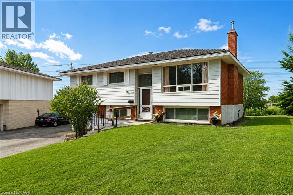 442 BLYTHWOOD Place Unit# B, Waterloo, Ontario