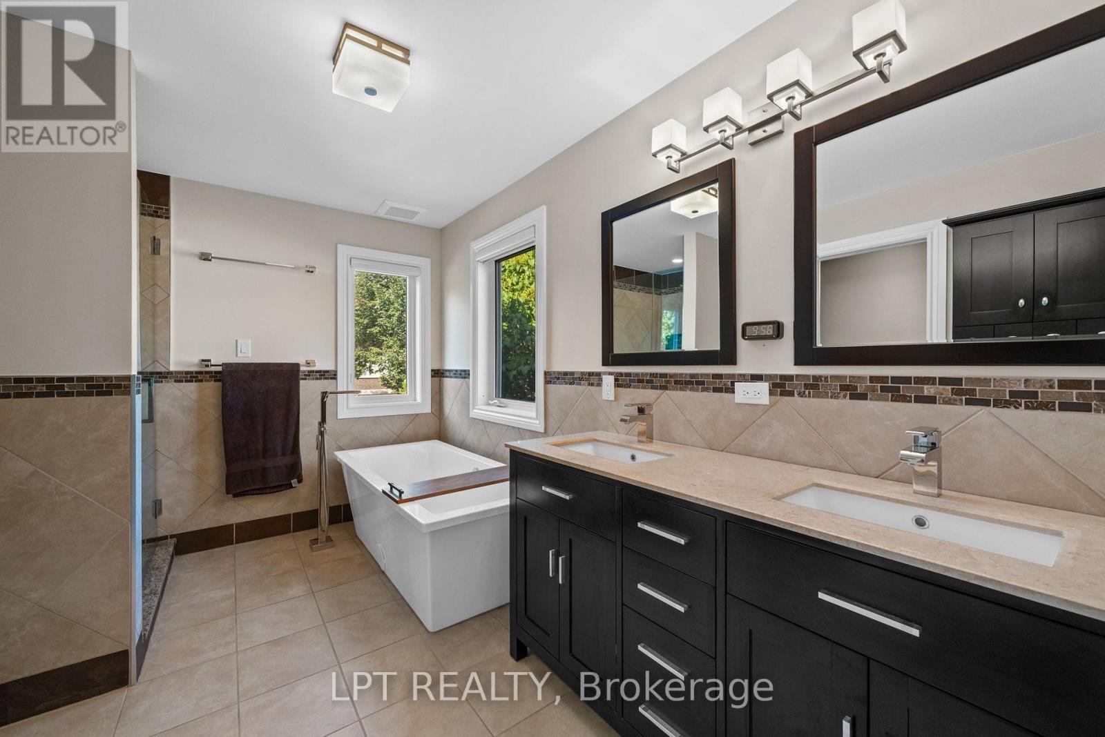 15 Spalding Avenue, Ottawa, Ontario  K2K 3B2 - Photo 25 - X13695690