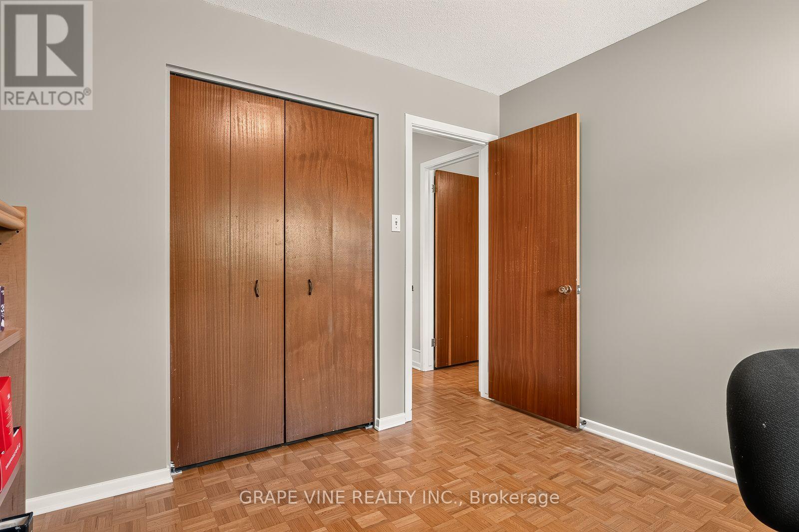 1486 Ridgebrook Drive, Ottawa, Ontario  K1B 4H1 - Photo 25 - X13695728