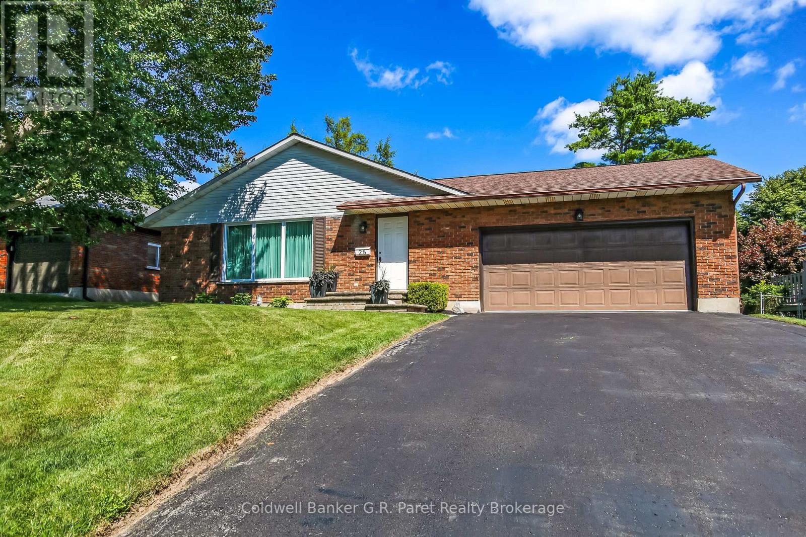28 Woodcock Drive, Tillsonburg, Ontario  N4G 4M2 - Photo 2 - X13695822