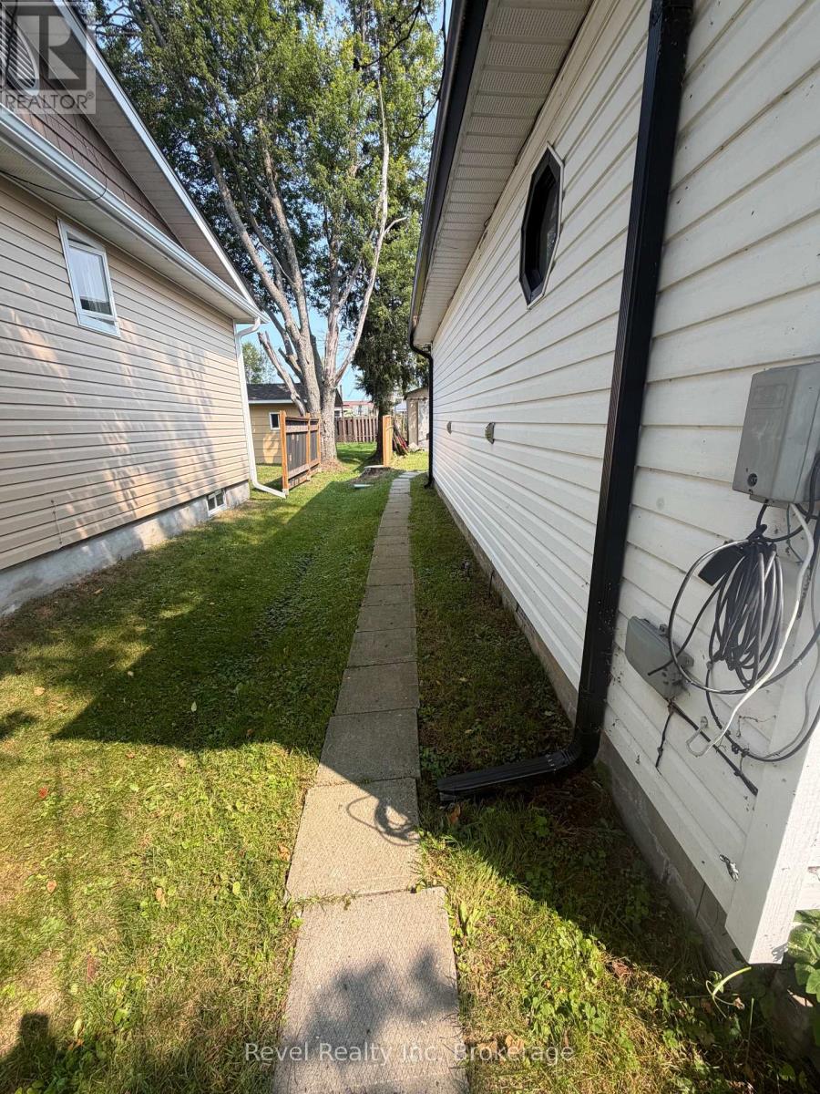 209 Salter Street, West Nipissing, Ontario  P2B 3B5 - Photo 3 - X13695720