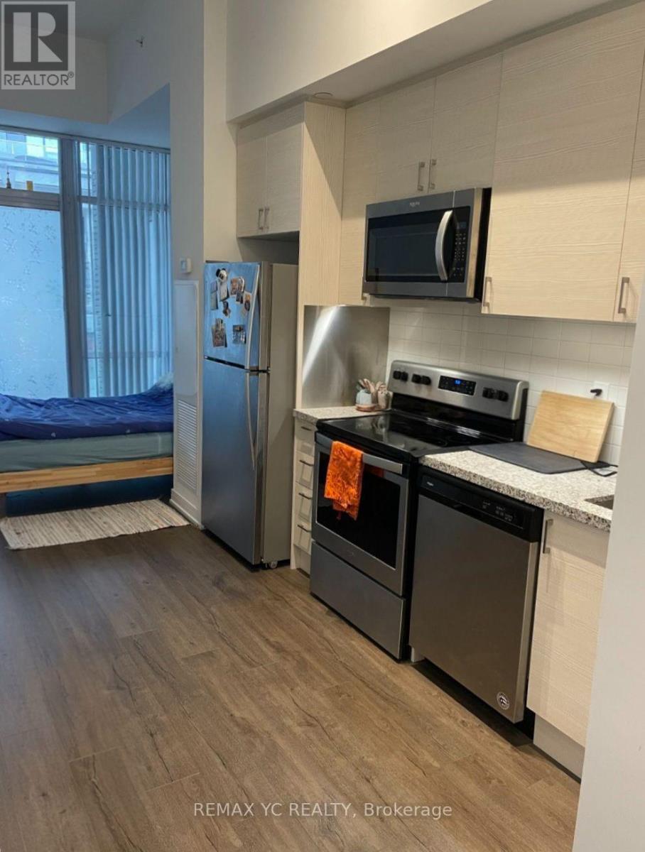 111 - 621 Sheppard Avenue E, Toronto, Ontario  M2K 0G4 - Photo 3 - C13695554