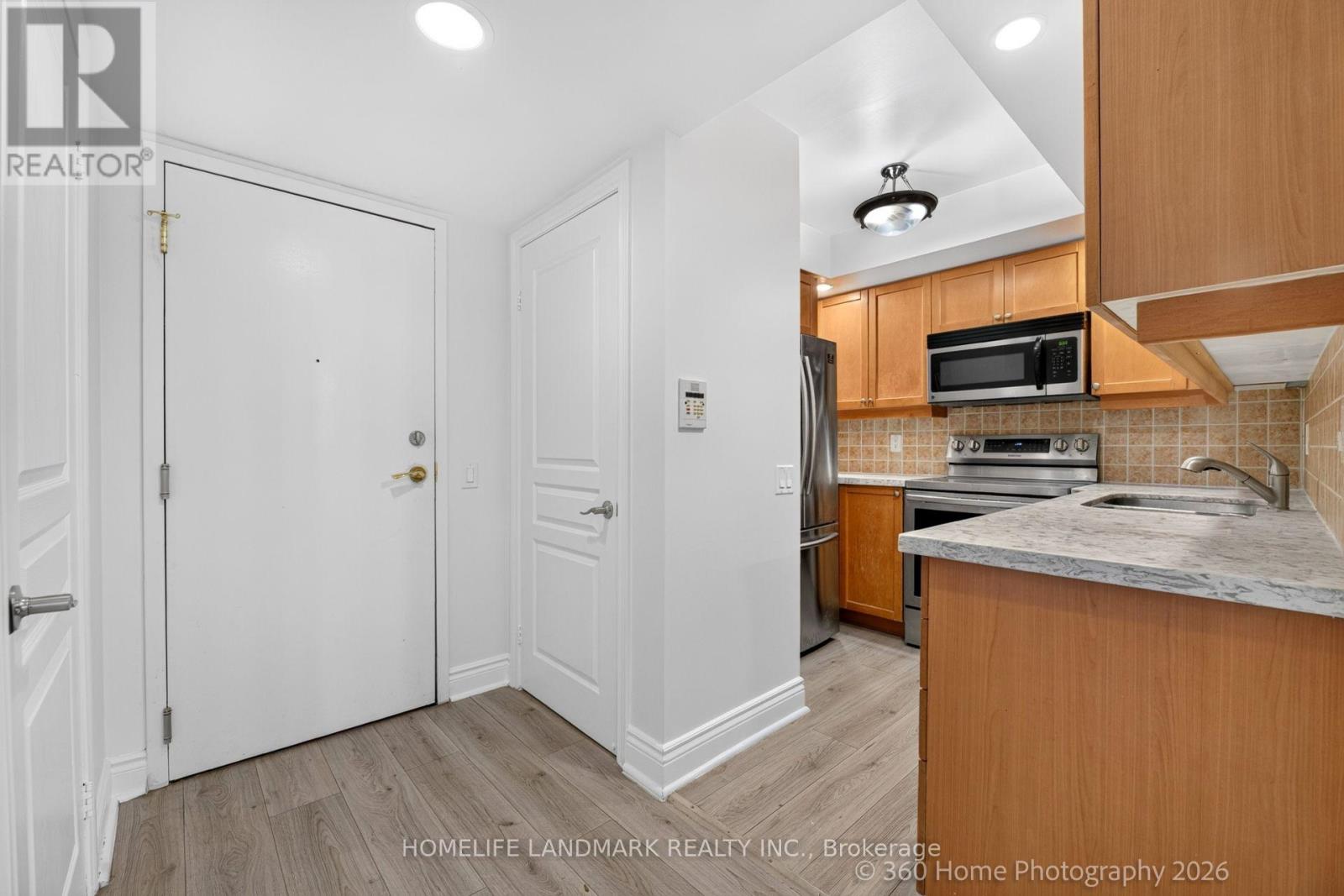 829 - 15 Northtown Way, Toronto, Ontario  M2N 7A2 - Photo 5 - C13695636