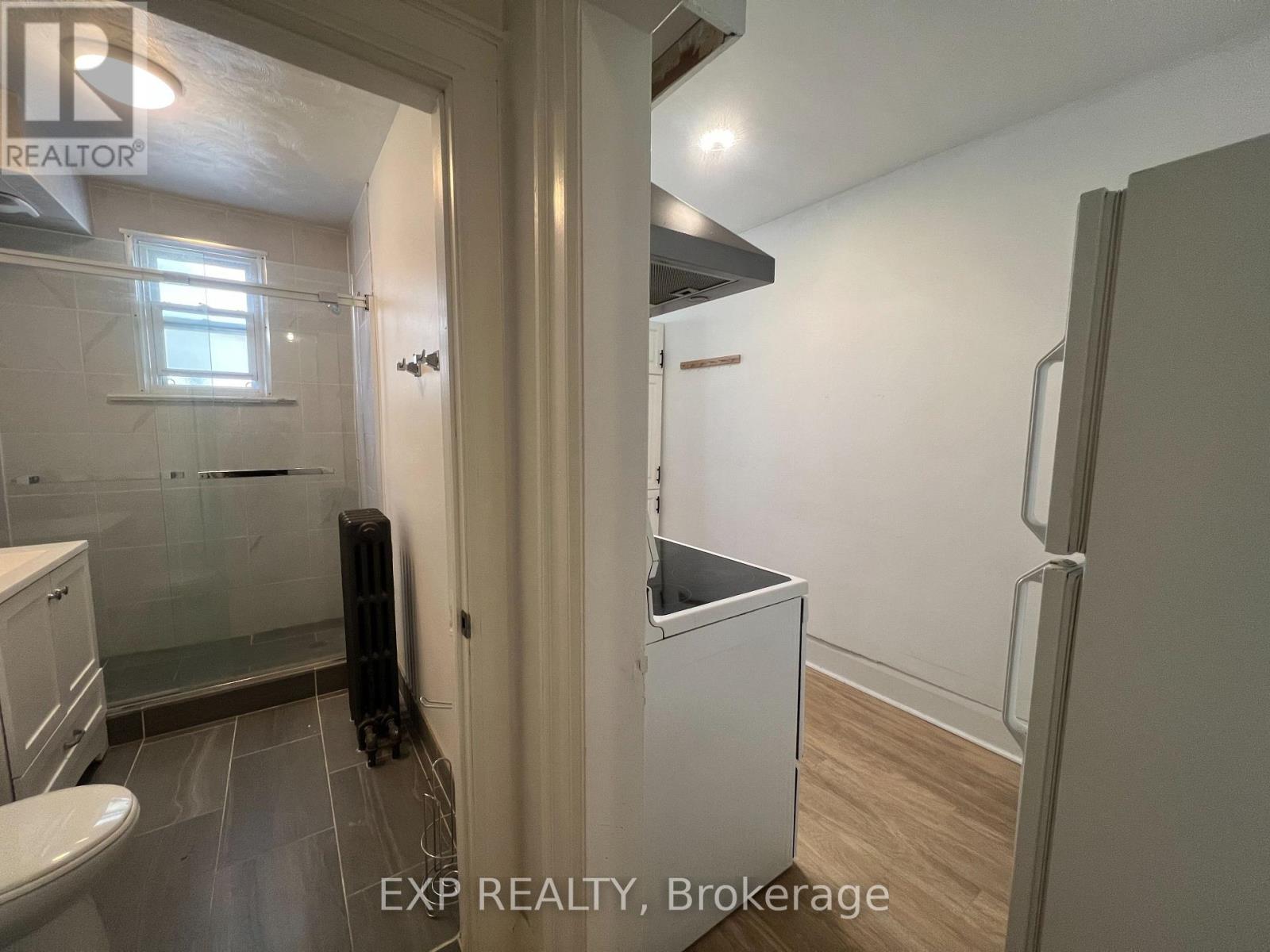 6 - 102 Greensides Avenue, Toronto, Ontario  M6C 1B9 - Photo 11 - C13695792