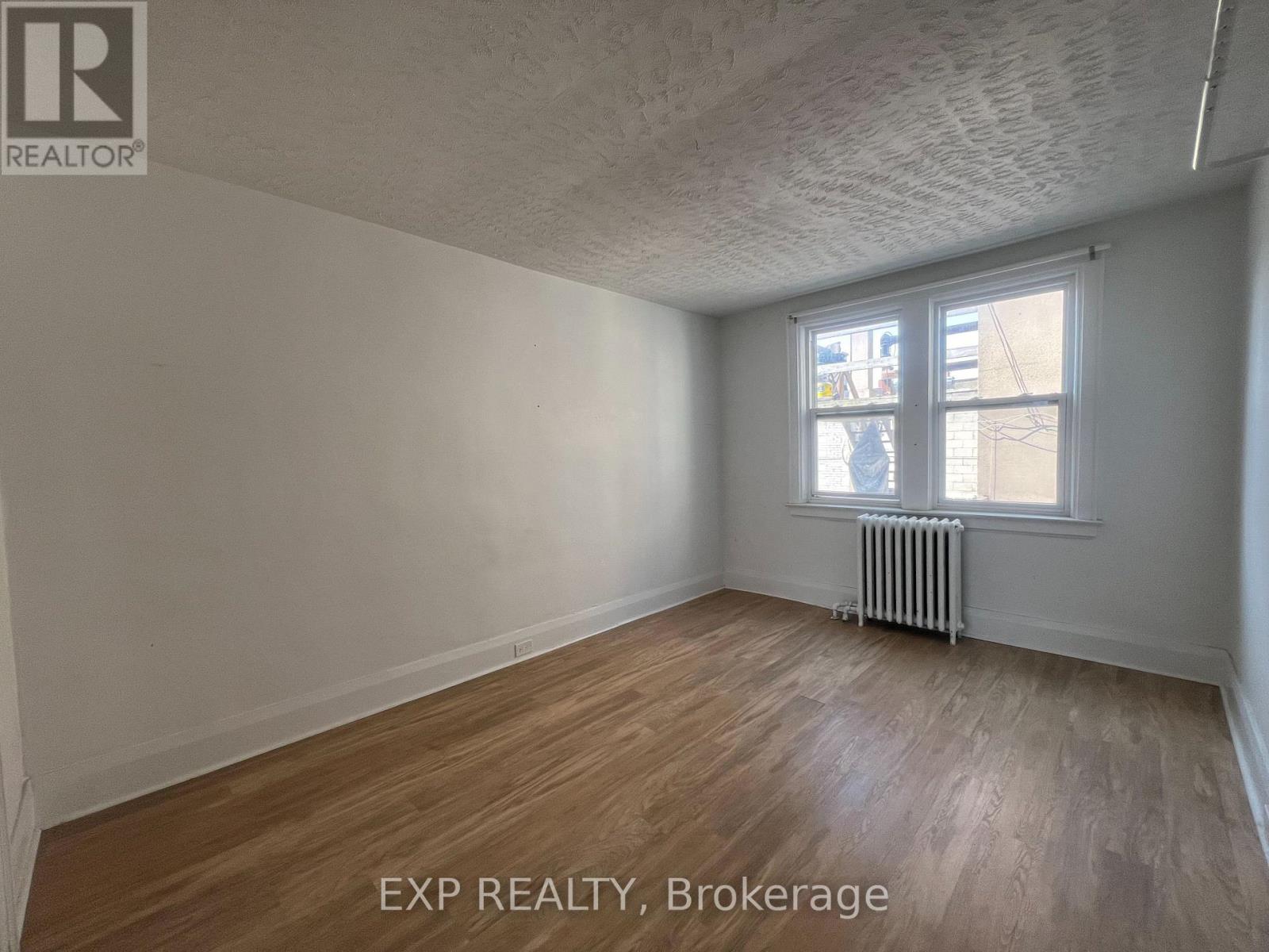 6 - 102 Greensides Avenue, Toronto, Ontario  M6C 1B9 - Photo 14 - C13695792