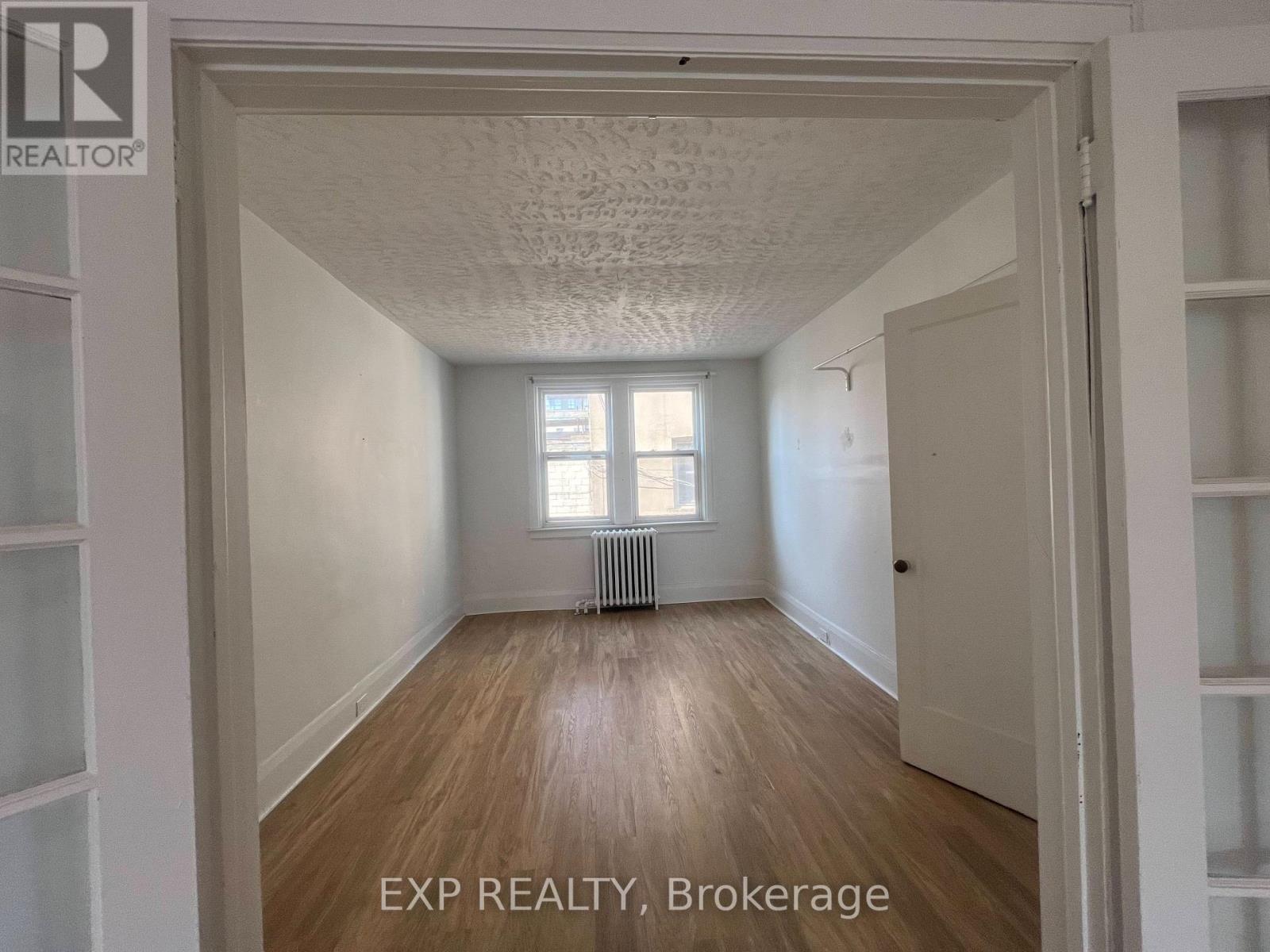 6 - 102 Greensides Avenue, Toronto, Ontario  M6C 1B9 - Photo 3 - C13695792